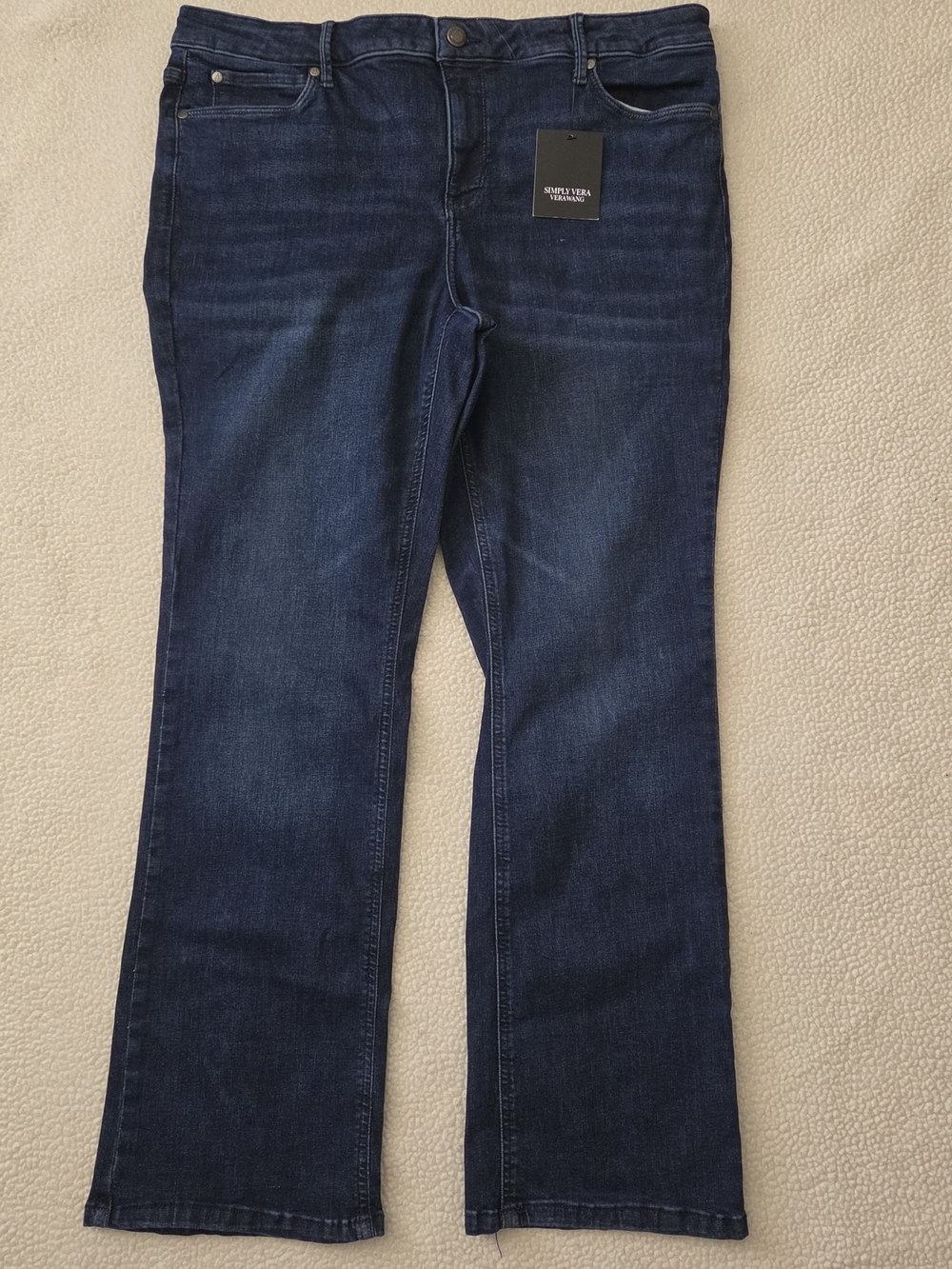 Women's Vera Wang Size 16s Boot Cuts Dark Blue Jeans New Tags - Picture 2 of 6